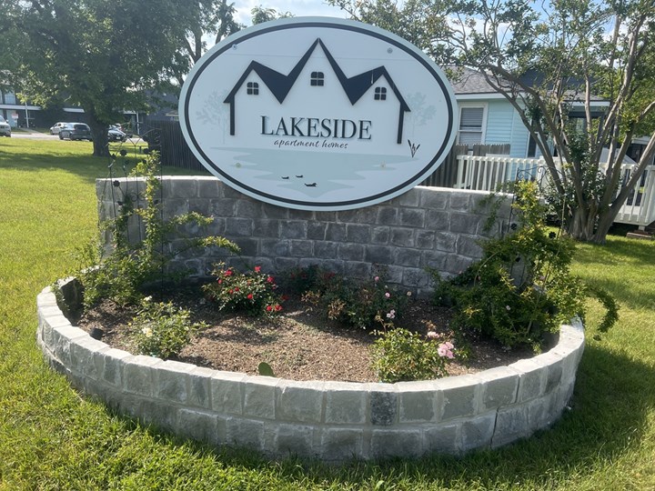 Lakeside Apartments