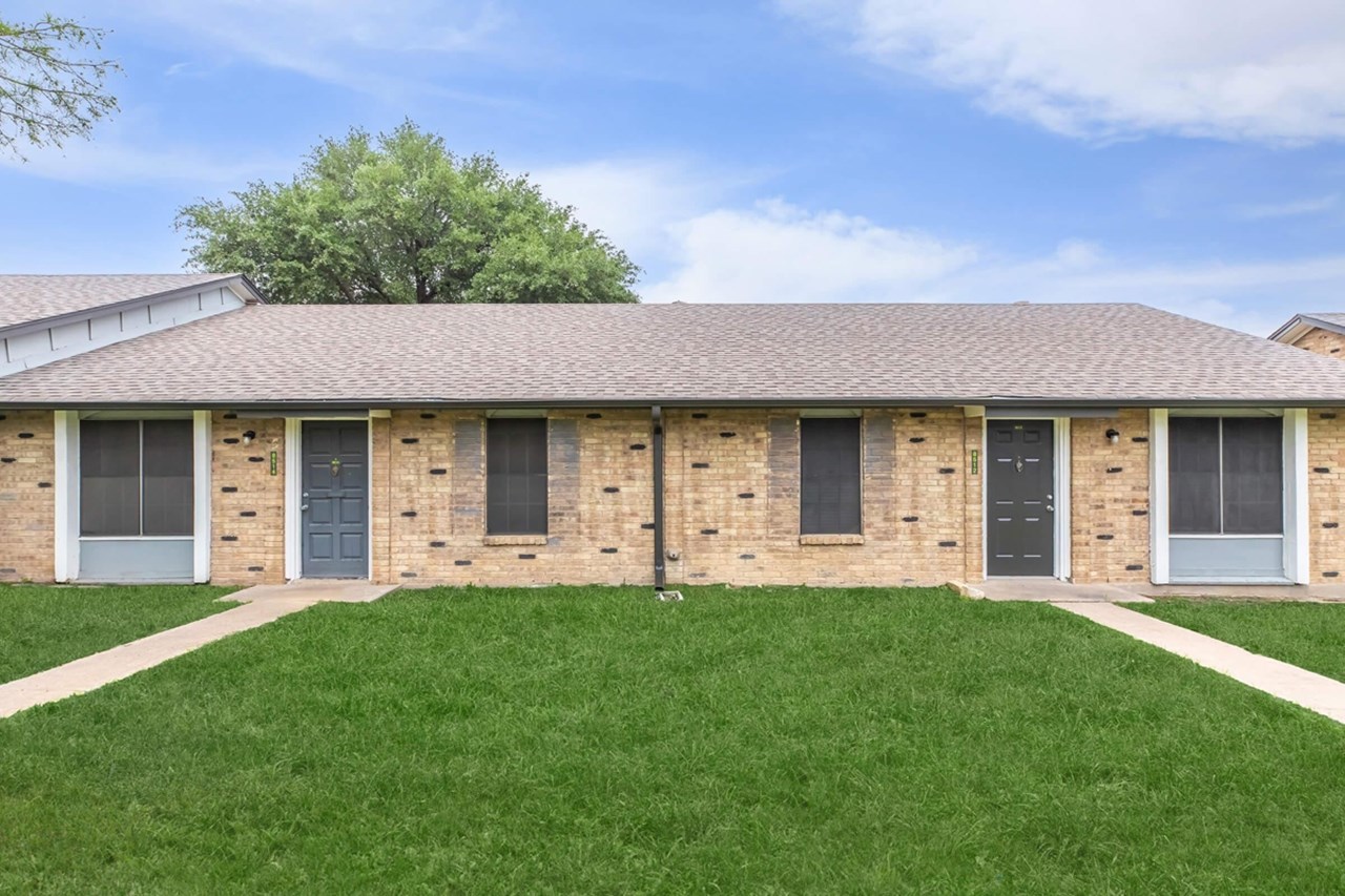 Townhouse West - Fort Worth, TX - Photo 1 of 10