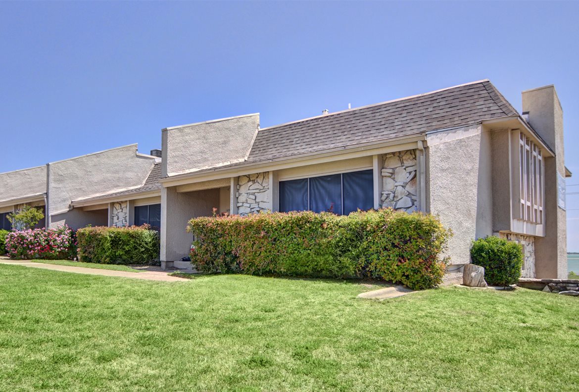 Lake Colony Townhomes Garland 1869+ for 2, 3 & 4 Beds