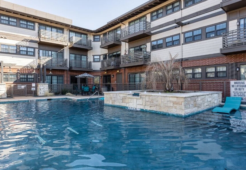 Dakota at Arts Dallas 1340+ for 1 & 2 Bed Apts