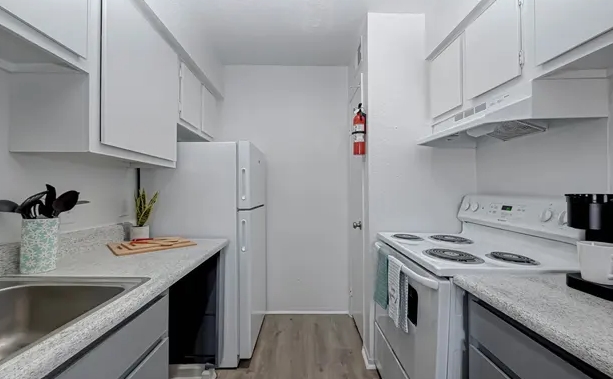 8801 Glencrest - Kitchen - Photo 8 of 9