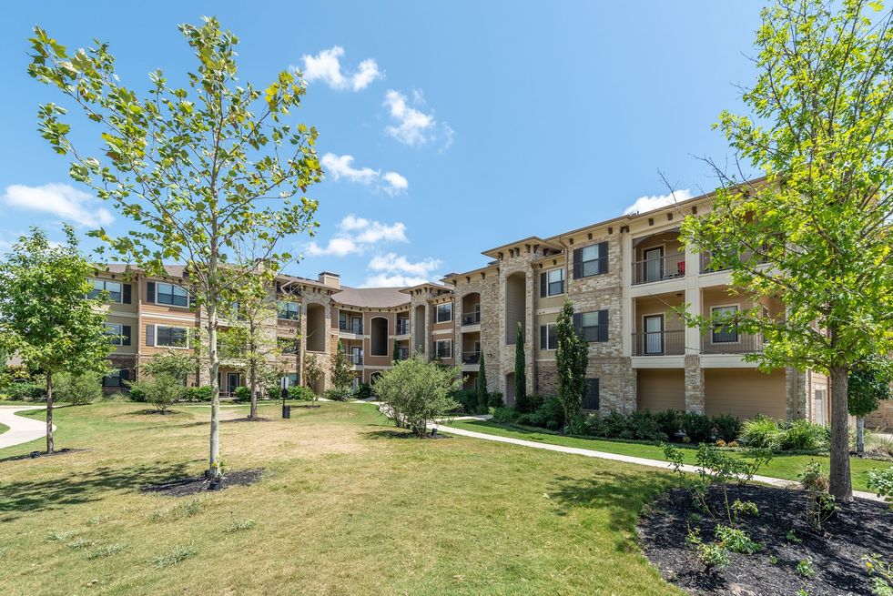Cortland Seven Meadows Katy 1255+ for 1, 2 & 3 Beds