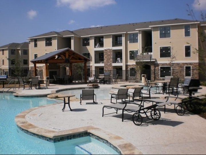 Ranch 123 Seguin 1157+ for 1, 2 & 3 Bed Apts