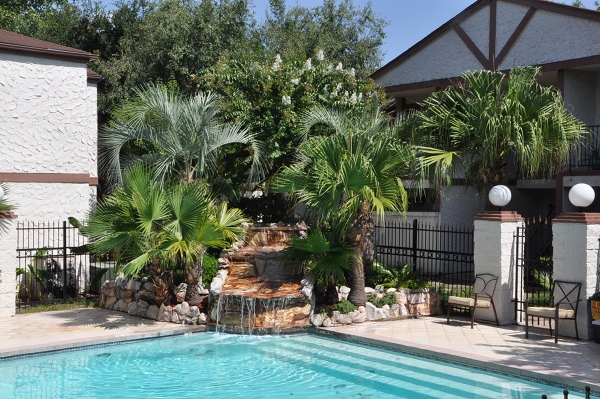 Pelican Landing - Pool - Photo 2 of 7