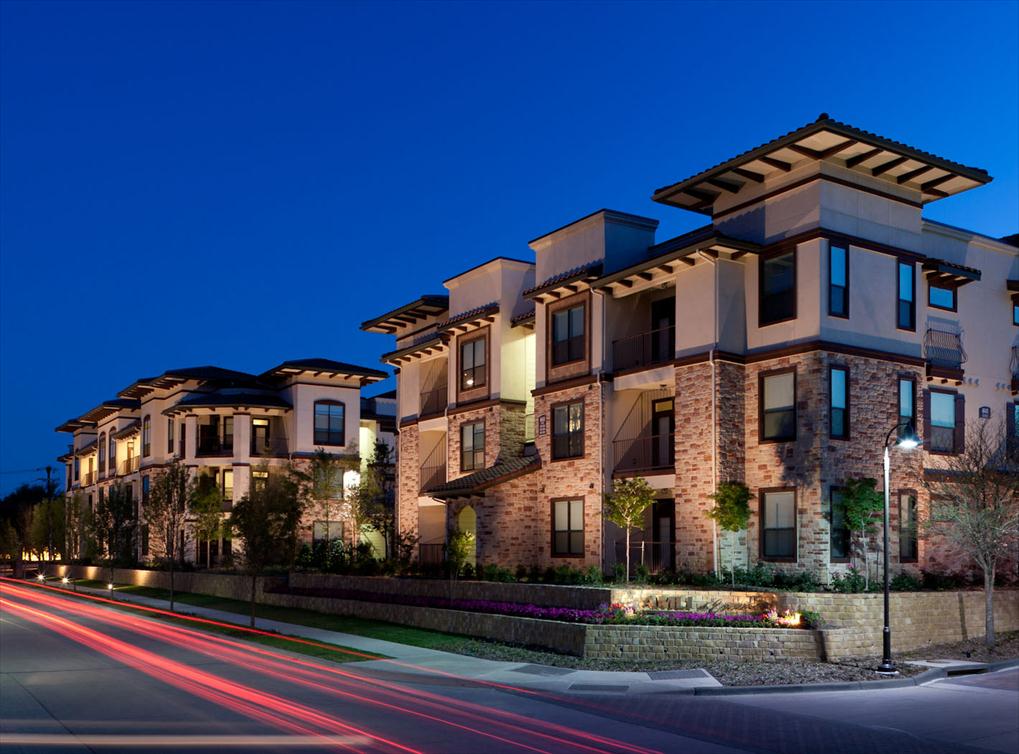 AMLI at Escena Apartment