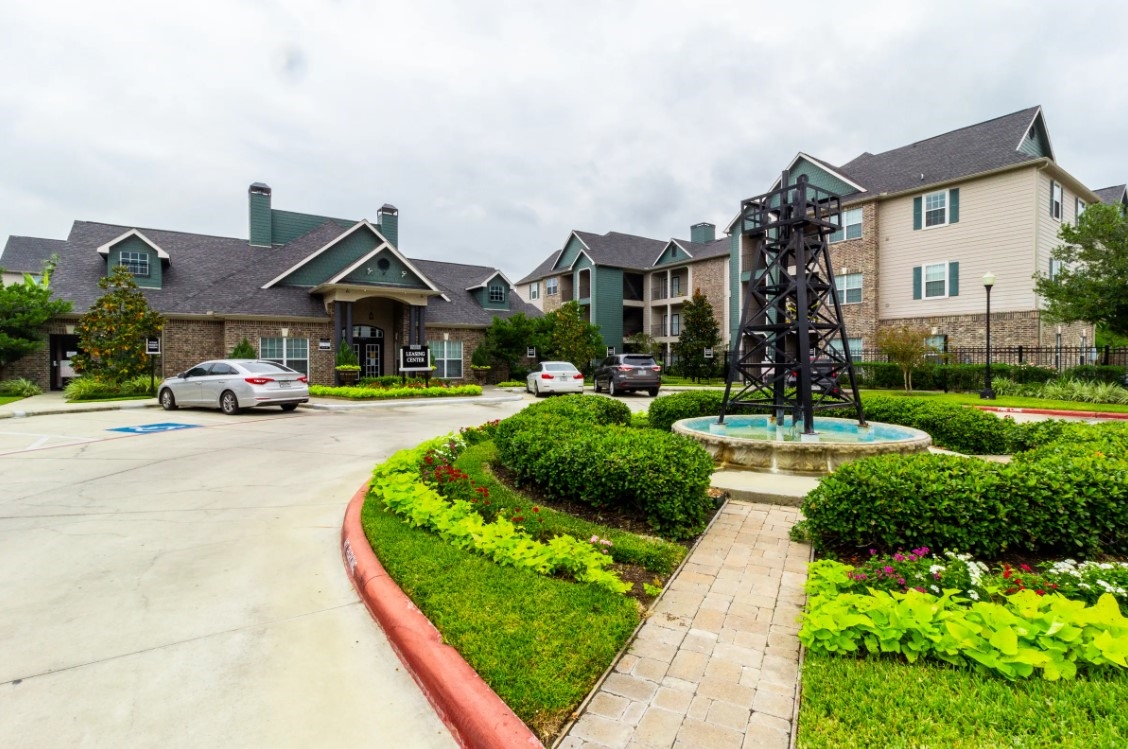 Aria at Rollingbrook Baytown 1109+ for 1, 2 & 3 Beds