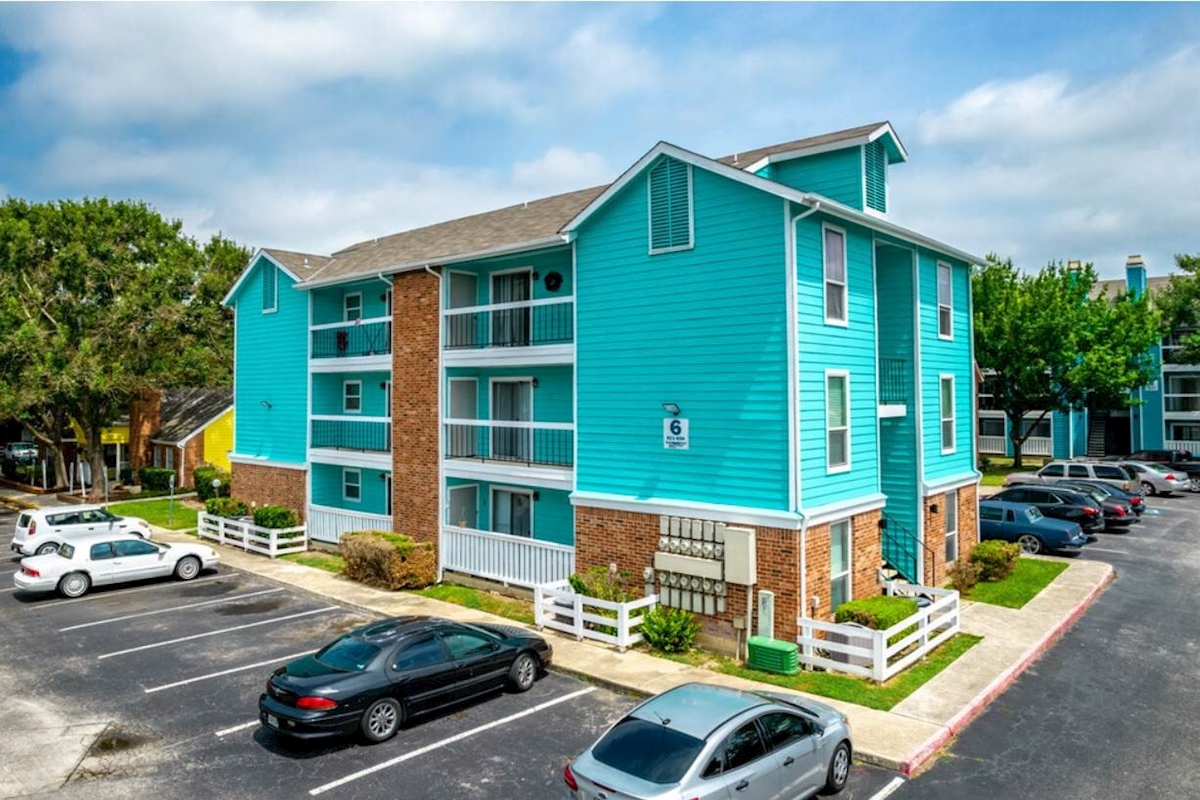 Boardwalk at Windcrest San Antonio 800+ for 1 & 2 Beds