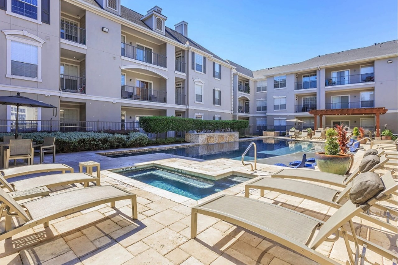 Estates at Bellaire - Houston, TX - Photo 1 of 11