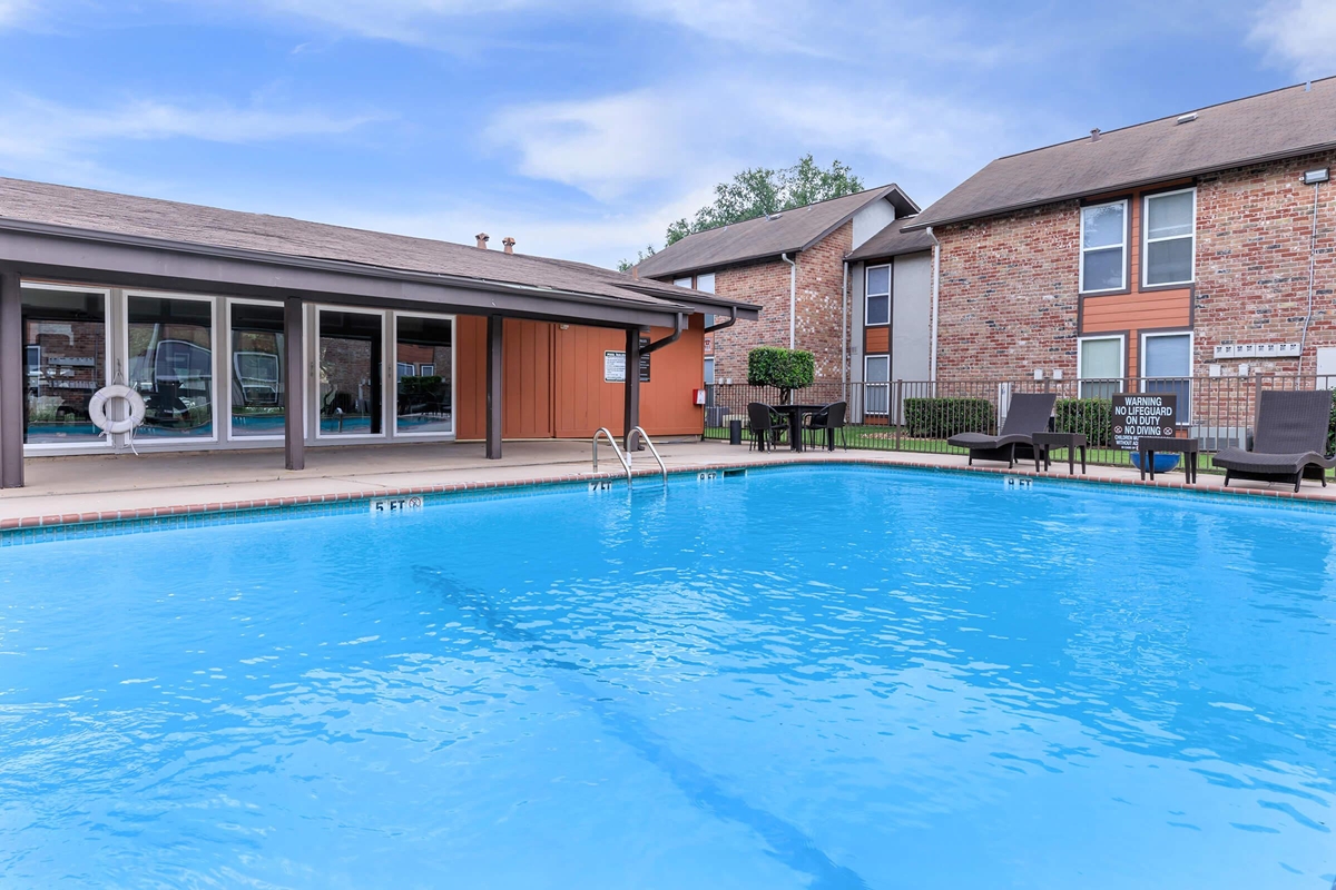 Residence at Deerpark - Pool - Photo 4 of 28