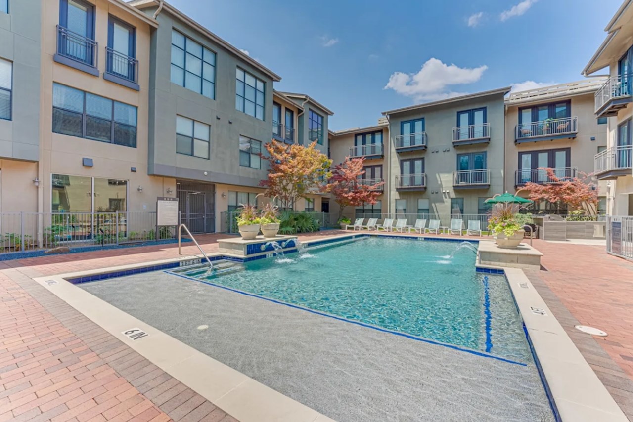 Vue Greenville - Dallas, TX - Photo 1 of 22