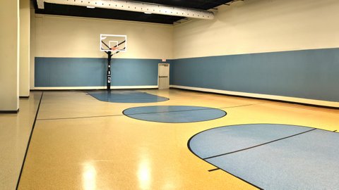 Houston House - Gym - Photo 8 of 16
