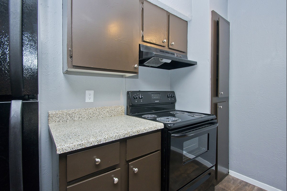 Dylan - Kitchen - Photo 8 of 9