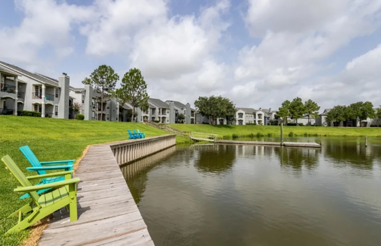 Signature Point - League City, TX - Photo 1 of 11