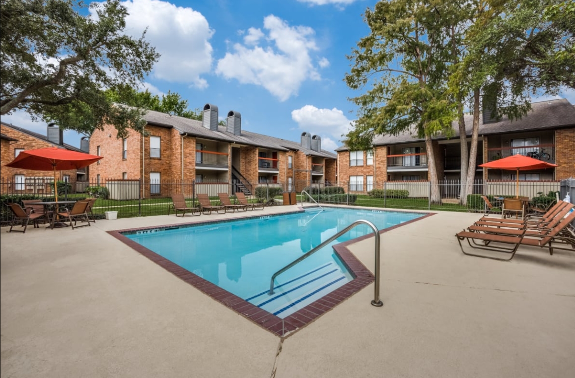 Veridian at Clear Lake - Pool - Photo 8 of 24