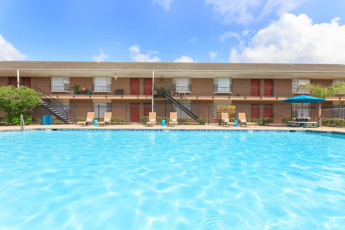 Solano Apartments Webster - $1010+ for 1, 2 & 3 Bed Apts