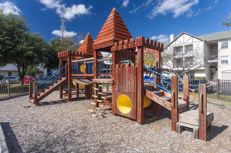 Cortland River Place - Playground - Photo 3 of 11