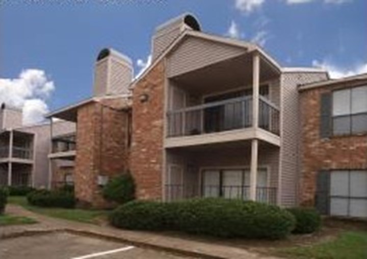 Streamside Place Apartments