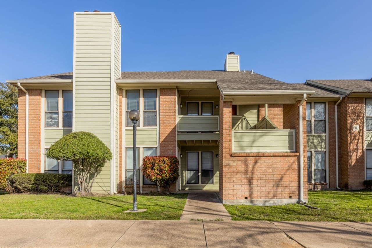 Willows Ennis - Ennis, TX - Photo 1 of 19