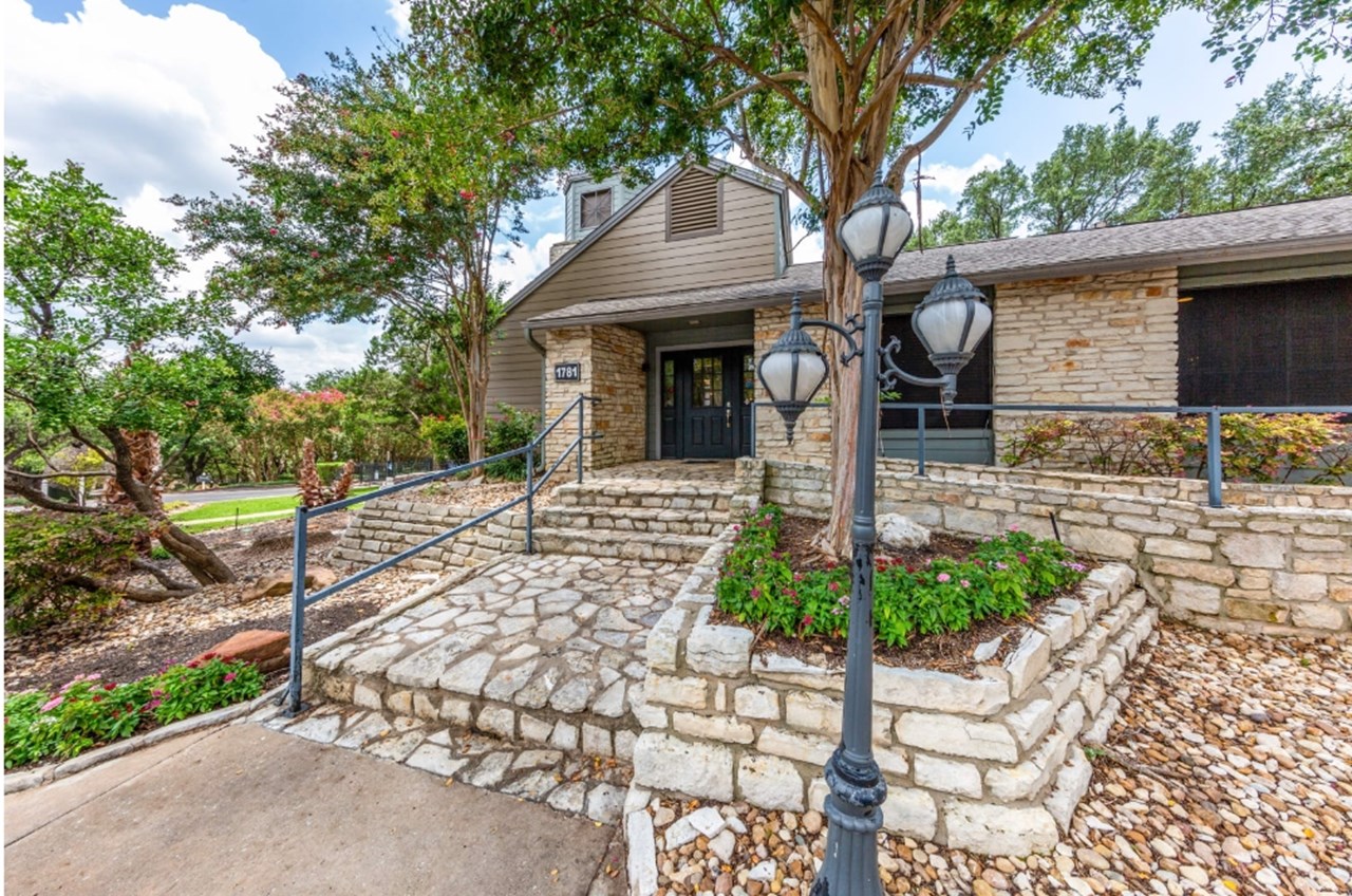 Landmark at Barton Creek - Austin, TX - Photo 1 of 30