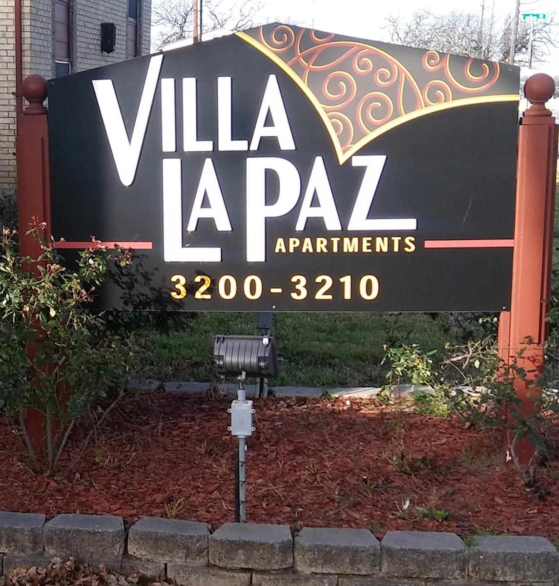 Villa La Paz Irving 1128+ for 1, 2 & 3 Bed Apts