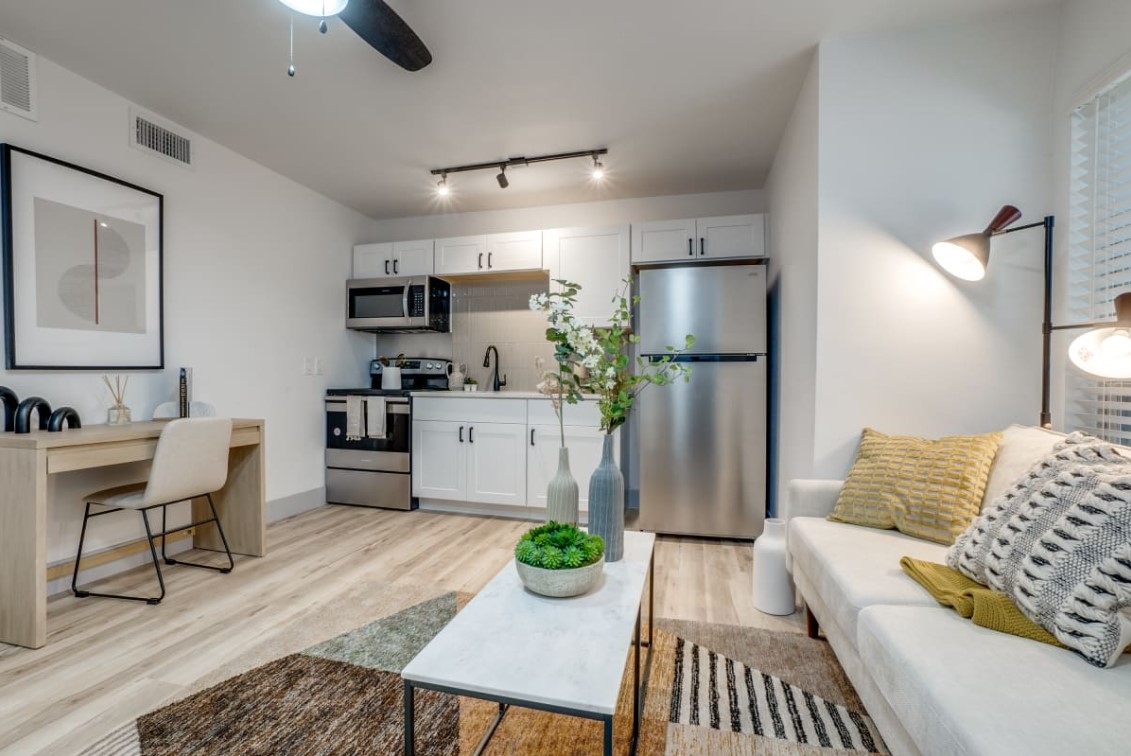 Parea Oak Lawn - Living Area - Photo 4 of 12