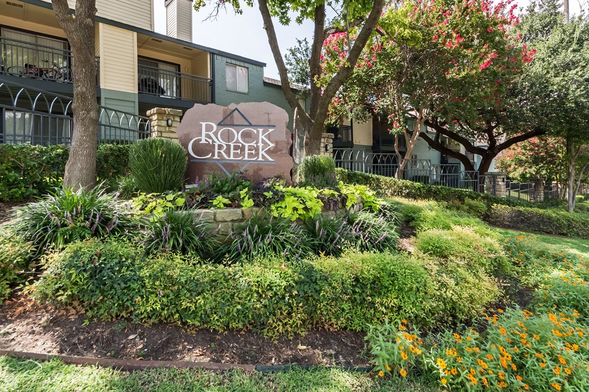 Rock Creek Apartments Dallas 862 For 1 2 Bed Apts