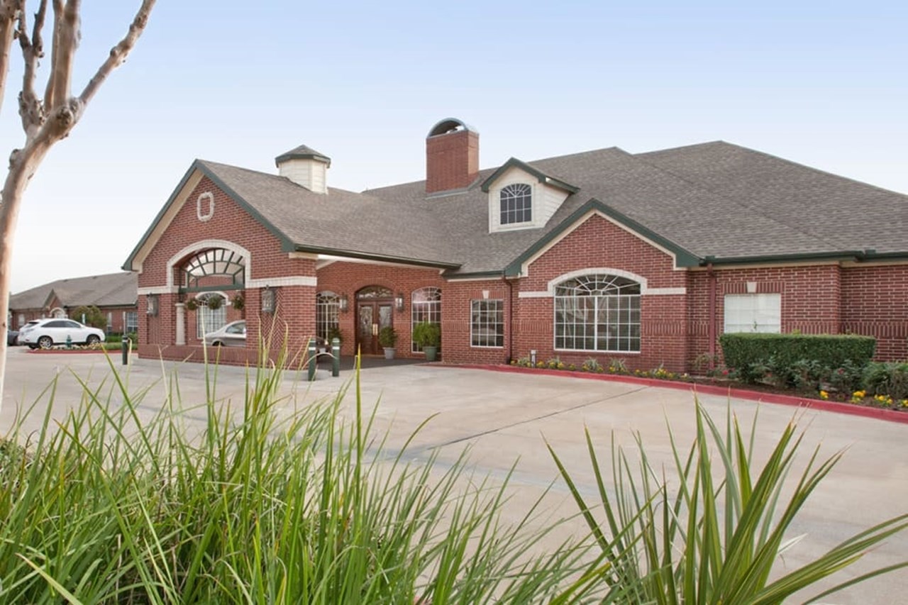 Village on the Park Steeplechase - Houston, TX - Photo 1 of 10