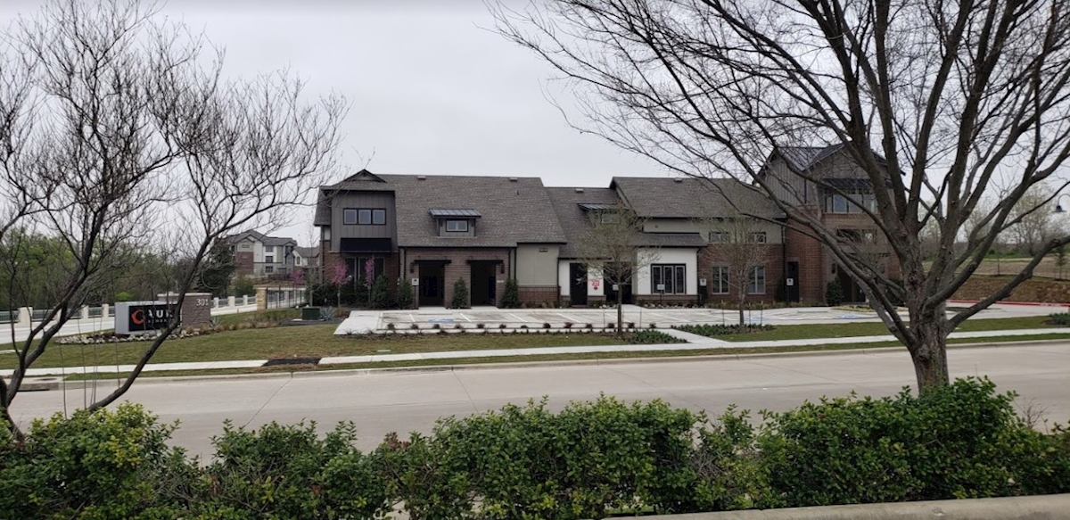 Aura Benbrook Apartments 1158+ for 1, 2 & 3 Bed Apts