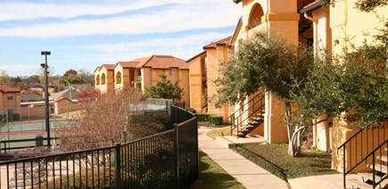 Crest Oasis Apartments Euless Texas