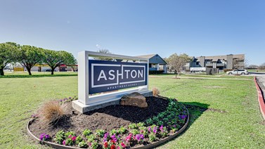 Ashton Apartments Saginaw Texas
