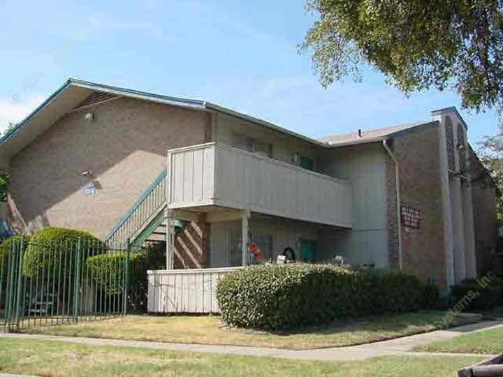 Mira Monte Fort Worth 799+ for 1 & 2 Bed Apts