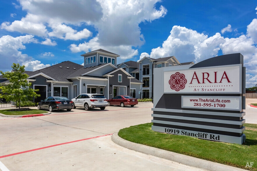Aria at Stancliff Houston 1219+ for 1, 2 & 3 Bed Apts