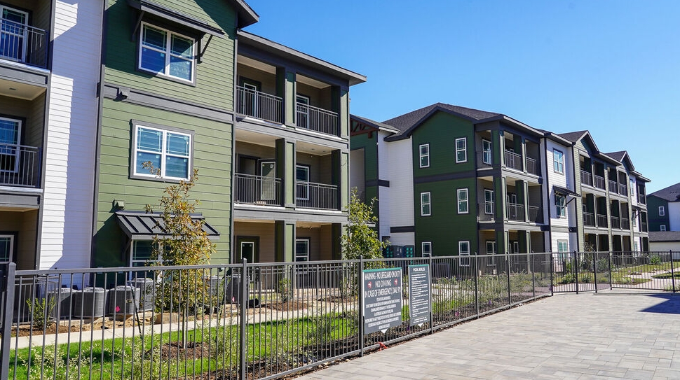 Saxon Pond Flats - Exterior - Photo 3 of 36