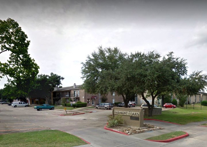 Fairmont Oaks Pasadena 850+ for 1 & 2 Bed Apts