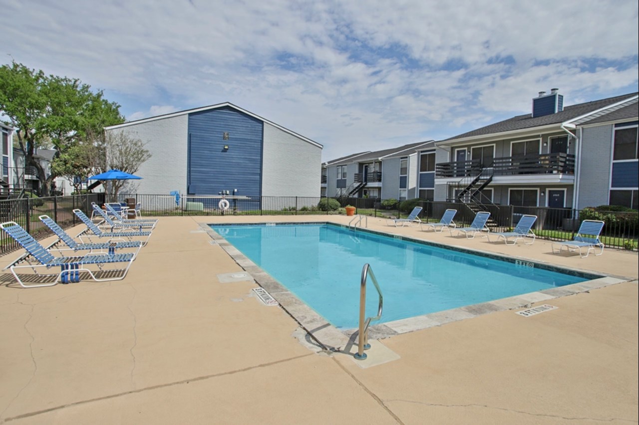 Shadow Creek - Houston, TX - Photo 1 of 23