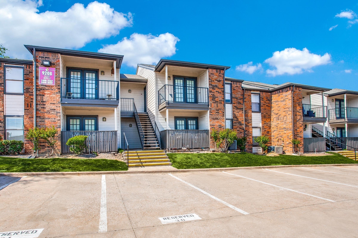 Range - Exterior - Photo 6 of 34