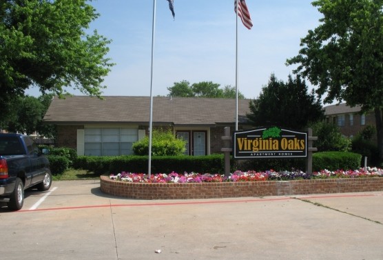 Virginia Oaks Apartment