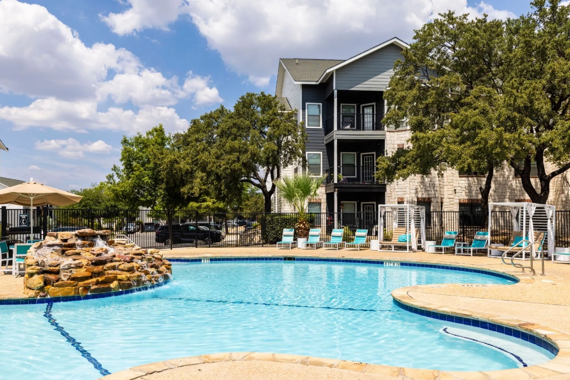 Legend Premier - Pool - Photo 2 of 24