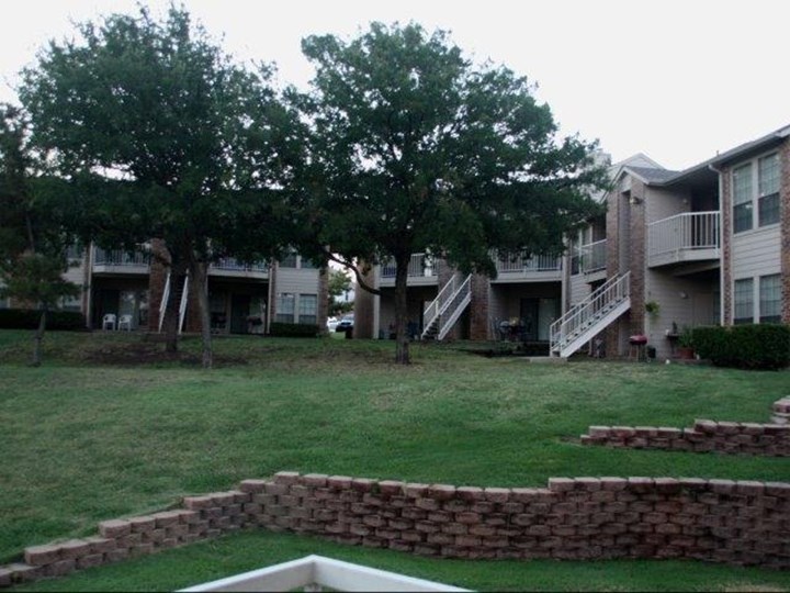 Hillside Carrollton 1101+ for 1, 2 & 3 Bed Apts