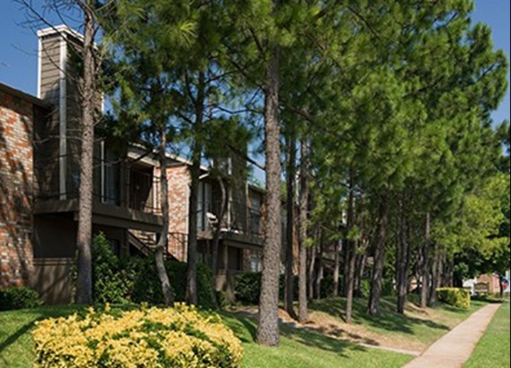 Vanderbilt Apartments Irving 1074+ for 1 & 2 Bed Apts