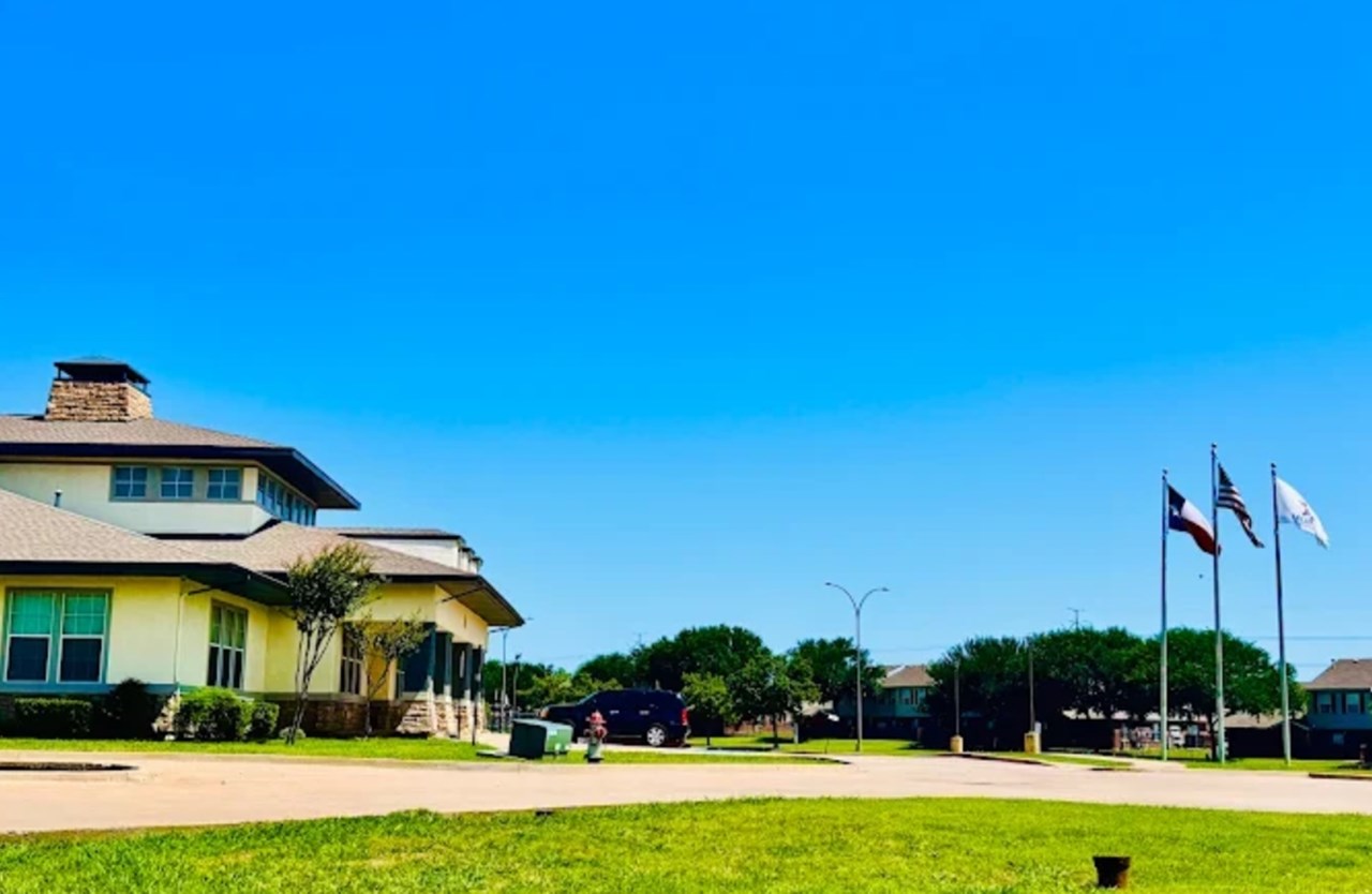 Artisan at Rush Creek - Arlington, TX - Photo 1 of 4