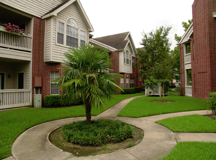 Remington Pearland 1315+ for 1, 2 & 3 Bed Apts