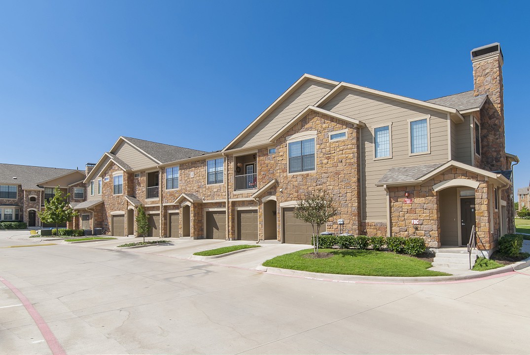 Mansions at Sunset Ridge in Carrollton, TX View Photos, Floorplans & Pricing