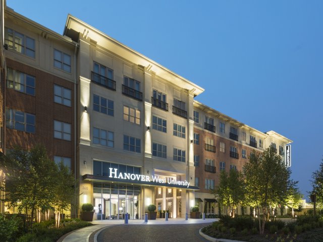 Windsor at West University Apartment