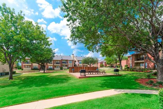 Bardin Oaks - Exterior - Photo 2 of 15
