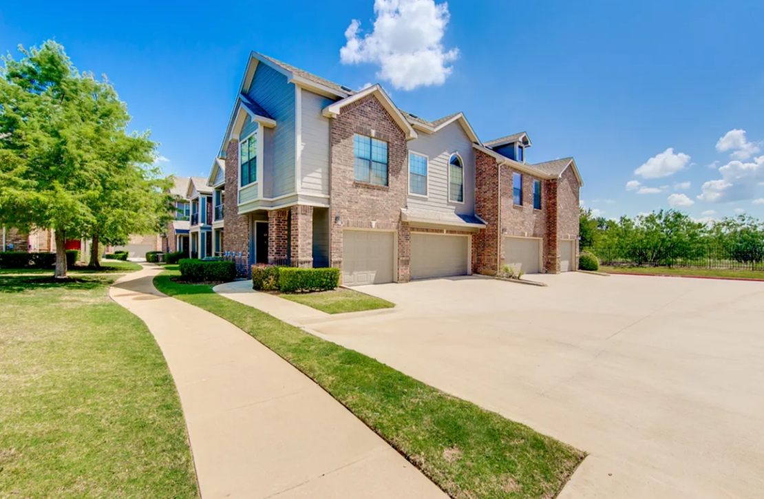 Enclave on Golden Triangle - Exterior - Photo 3 of 16