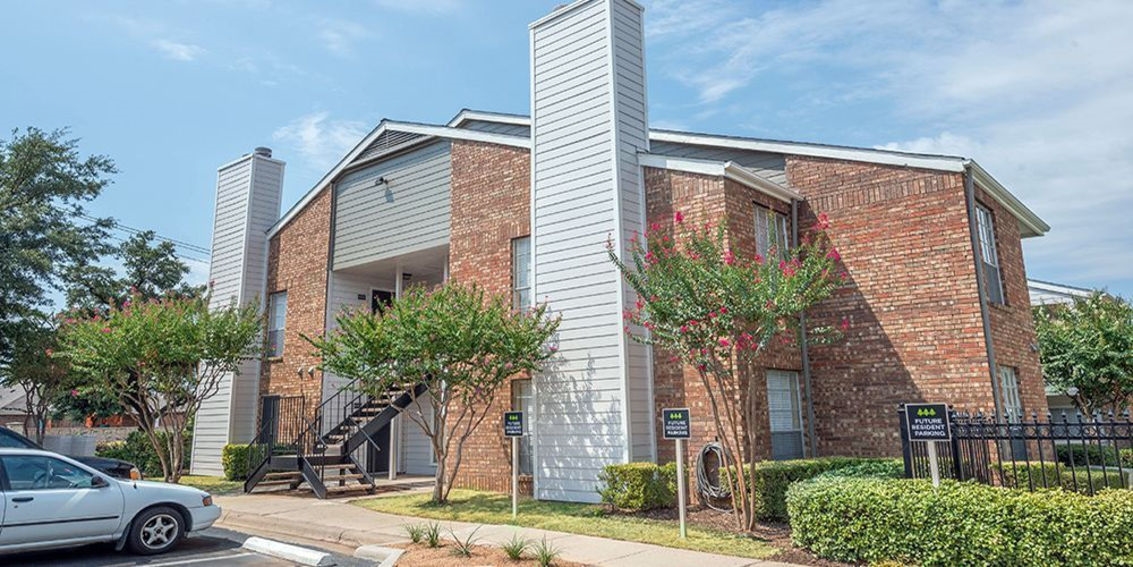 Apartments in Arlington, TX  Residence at Arbor Grove in