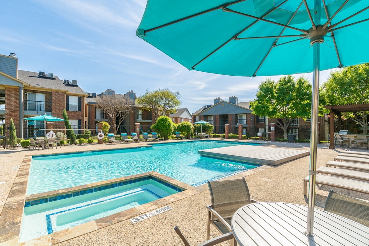 View on Fox Creek Lewisville 968+ for 1 & 2 Bed Apts