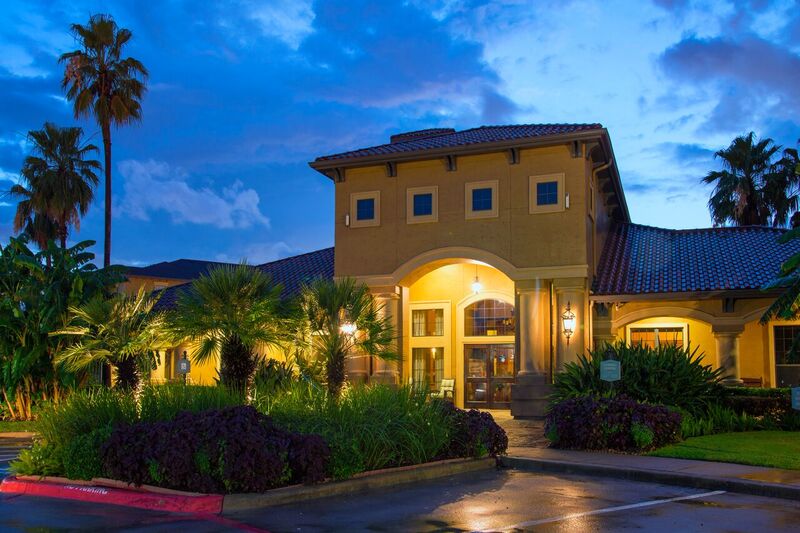 Estancia San Miguel Houston 1236+ for 1, 2 & 3 Beds