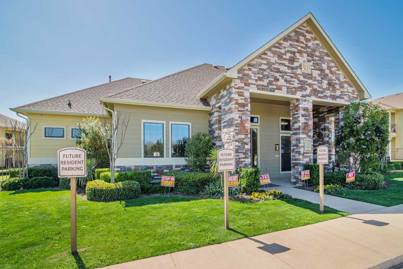 Villas at Henderson Place - Cleburne, TX - Photo 1 of 9